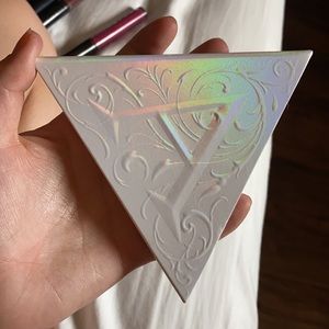 Kat Von D alchemist palette- lightly used.
